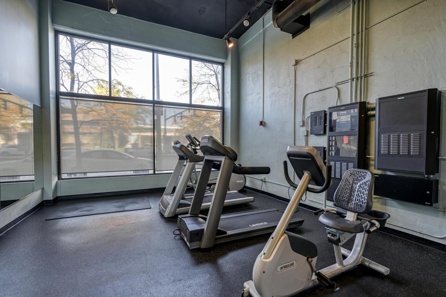 2 Bath Prkg+Gym+Sauna Perk Plaza +30 Day คลีฟแลนด์ ภายนอก รูปภาพ